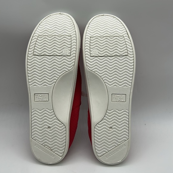Time And Tru Red Memory Foam Sneakers Size 11 | Women’s Casual Slip-On | NWT - Picture 8 of 10